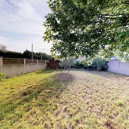 Bassens  Maison Familiale En Pierre A 10 Min De Bordeaux المظهر الخارجي الصورة
