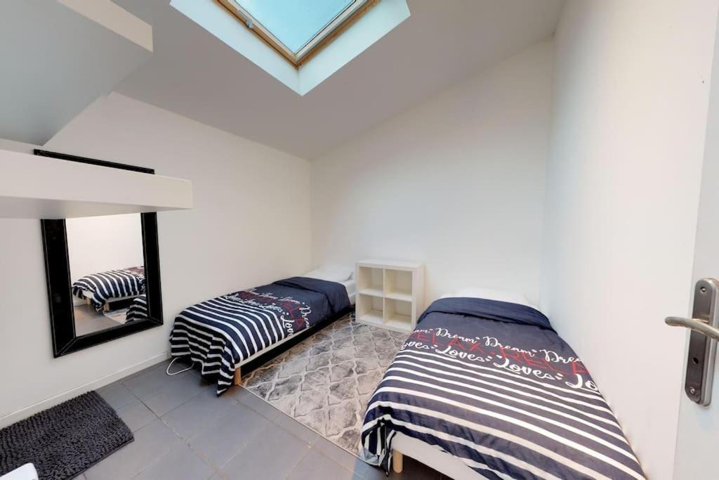 Bassens  Maison Familiale En Pierre A 10 Min De Bordeaux المظهر الخارجي الصورة